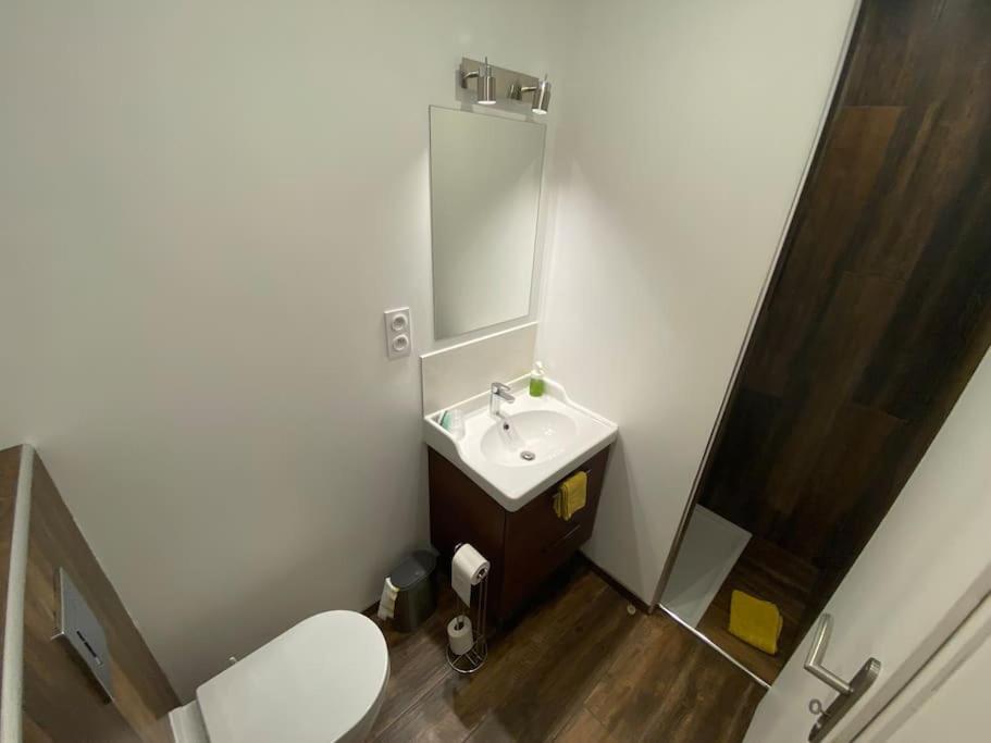 Adorable Guest House Avec Parking Prive Sur Place. Saint-Cannat Exterior photo